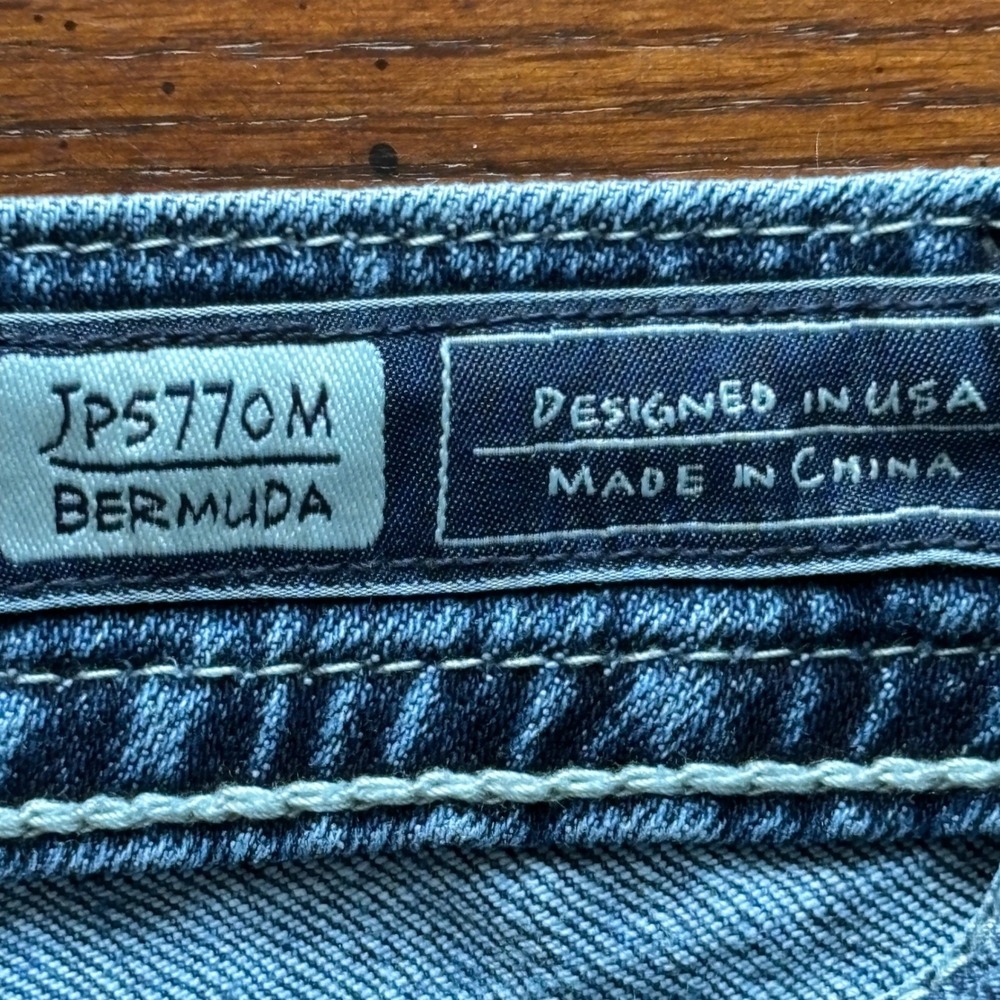Miss Me Y2K Western Festive Boho Fleur De Lis Embellish Bermuda Denim Shorts 29 - Picture 11 of 14